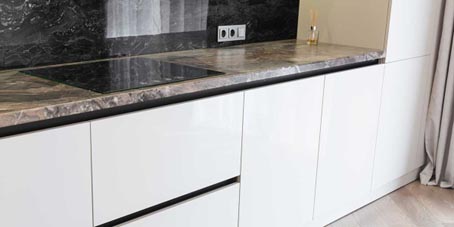 sample of the best countertop color for white cabinets